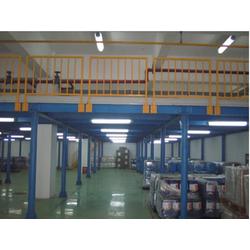 閣樓式貨架 梓凡倉儲設備在太倉的應用與優(yōu)勢